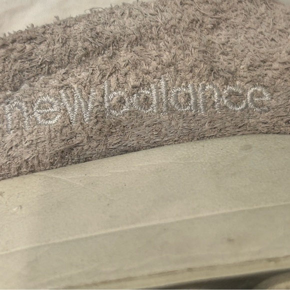 New Balance Light Gray Sneakers - Picture 7 of 11